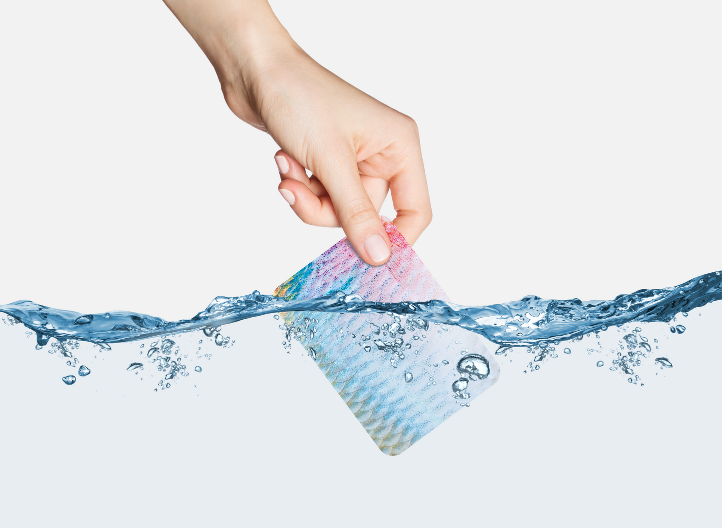 さかなかるたは水の中でも遊ぶことができます